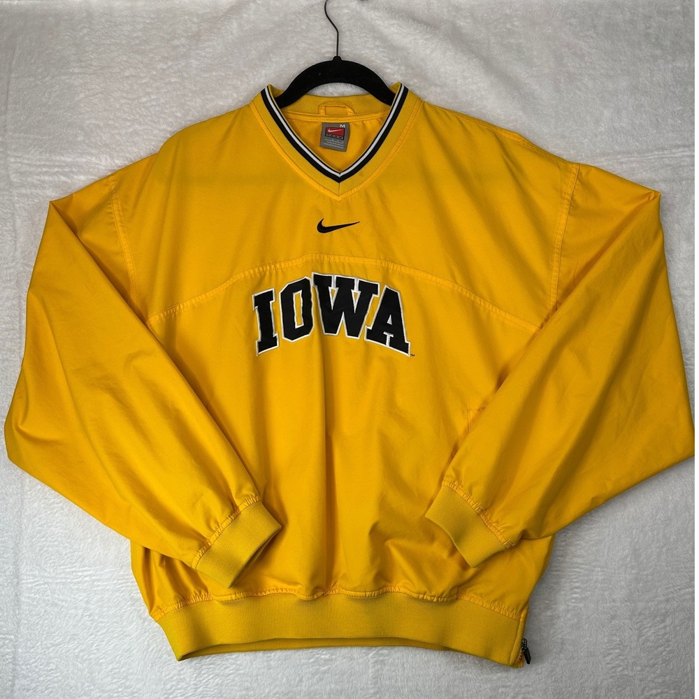 Nike Iowa Vintage Pullover Windbreaker Mens Medium Yellow V-Neck Hawkeyes